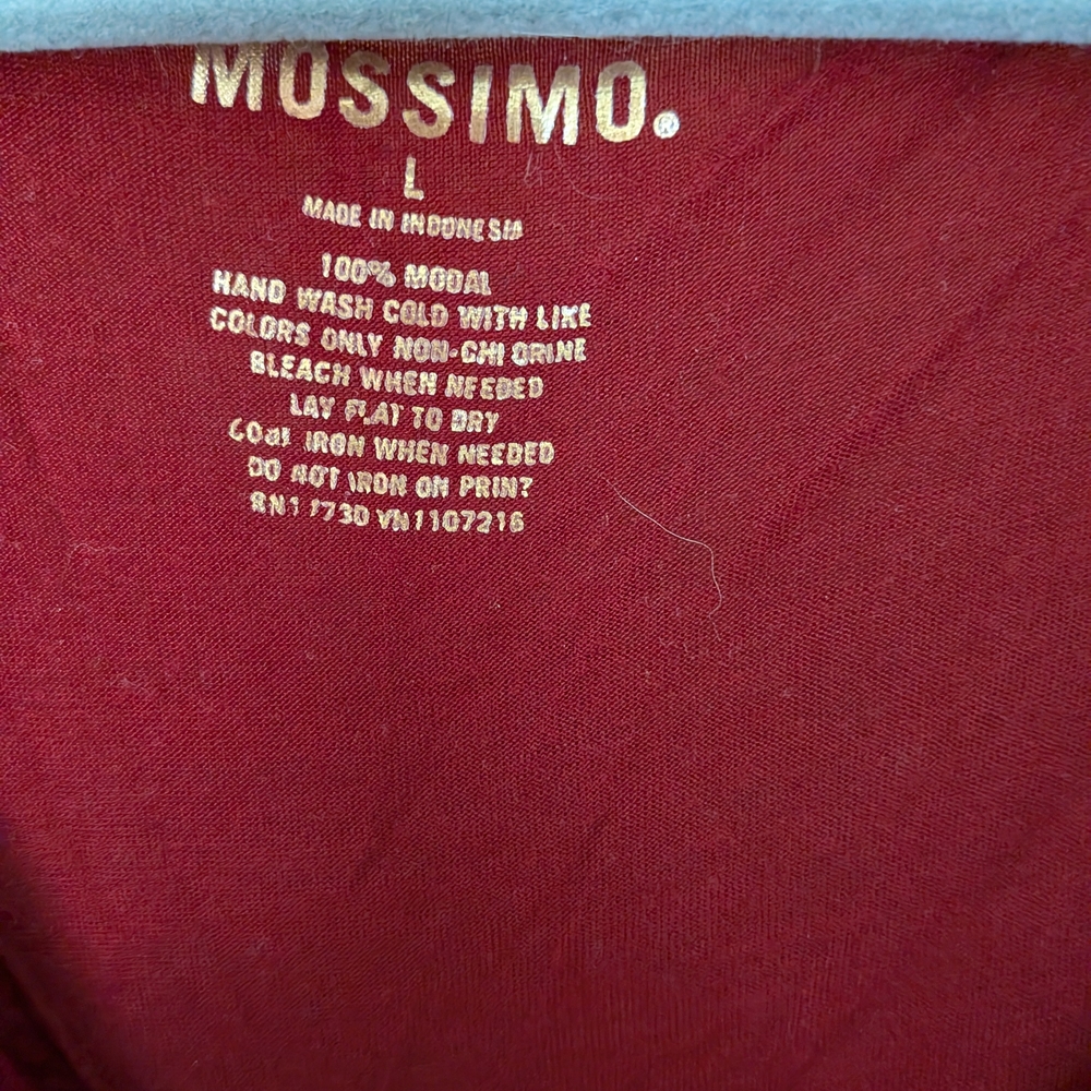 Sleeveless Burgundy Drape Neck Top - Picture 2 of 4